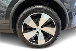 harmaa Porsche Macan 2026 kuva 9.