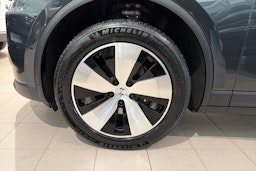 harmaa Porsche Macan 2026 kuva 10.