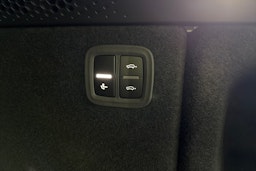 harmaa Porsche Macan 2026 kuva 12.