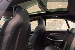 harmaa Porsche Macan 2026 kuva 13.