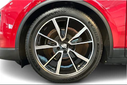 punainen Porsche Macan 2026 kuva 9.