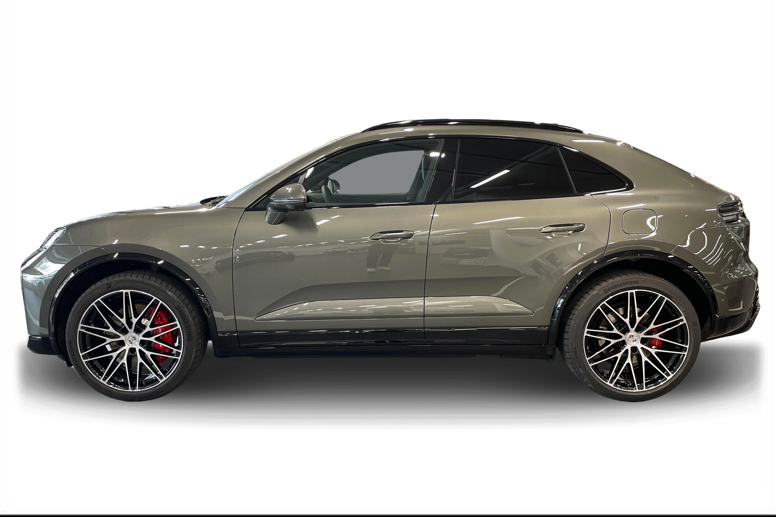 vihreä Porsche Macan 2026 kuva 5.