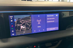 vihreä Porsche Macan 2026 kuva 12.