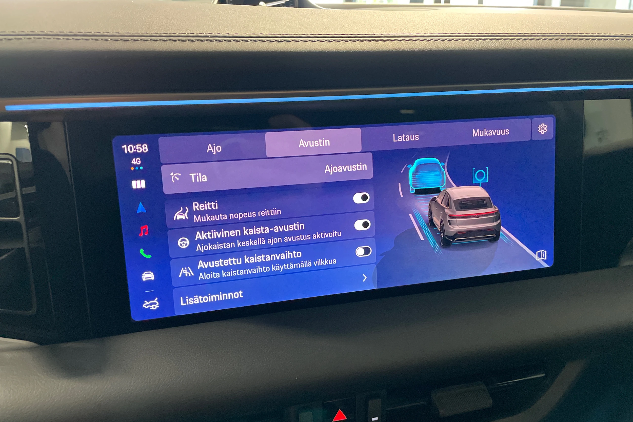 vihreä Porsche Macan 2026 kuva 16.