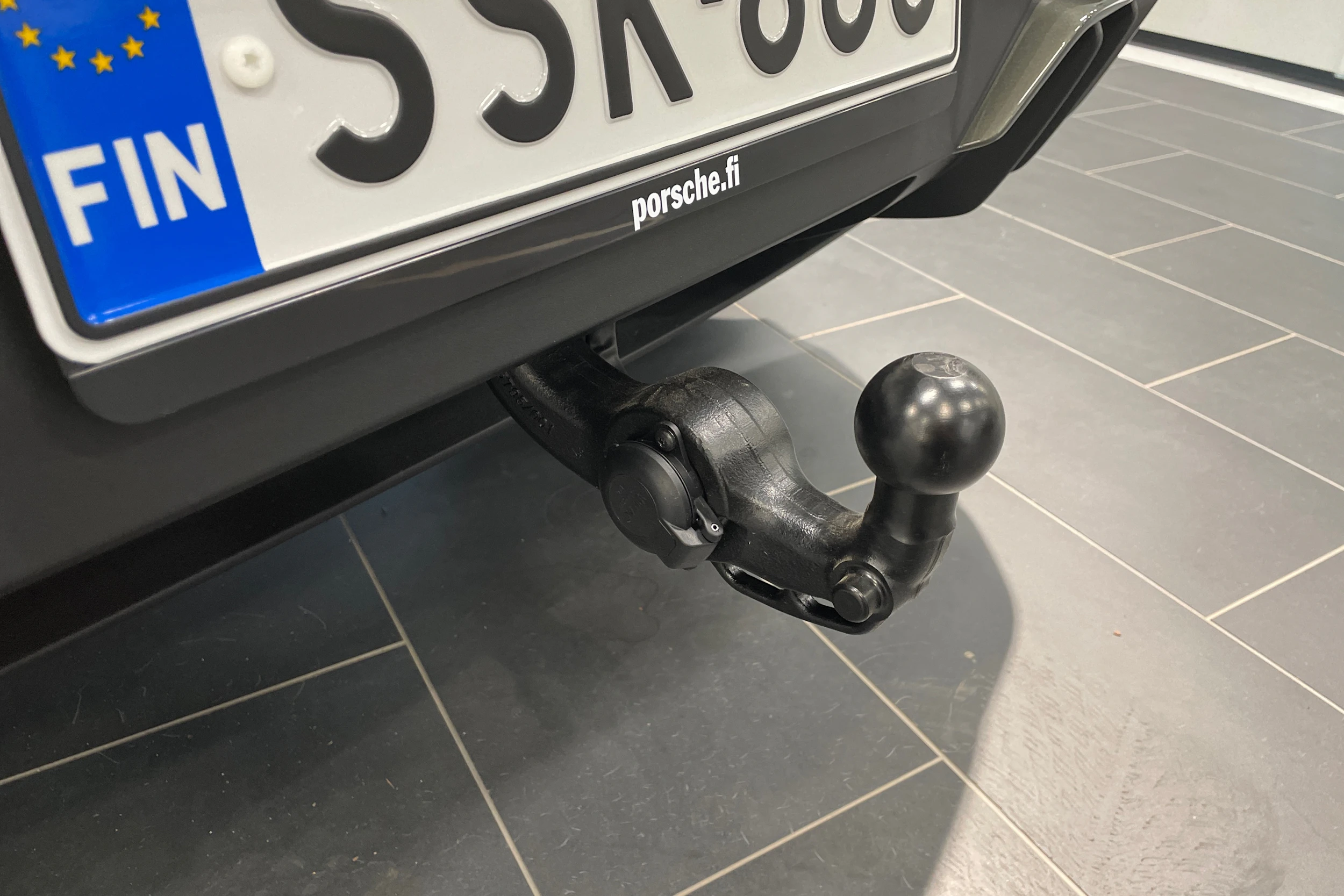 vihreä Porsche Macan 2026 kuva 22.