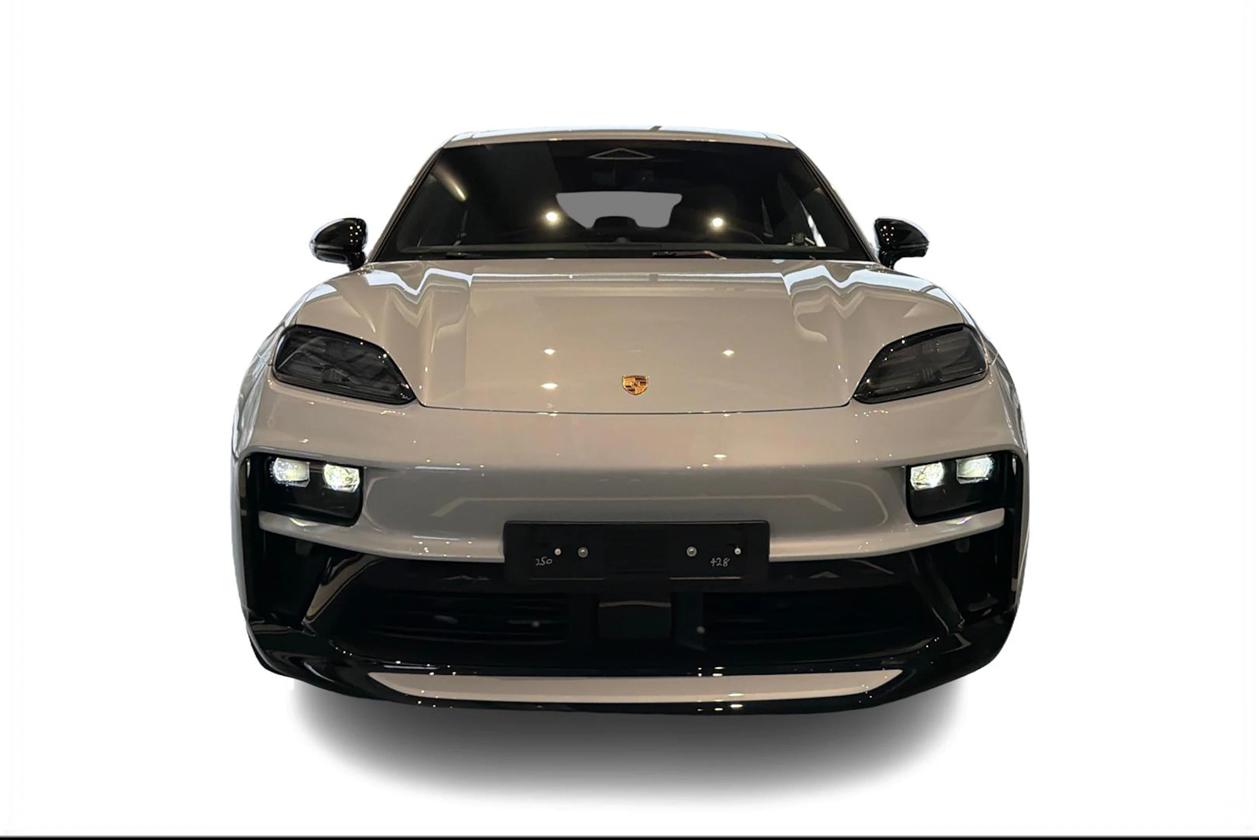 harmaa Porsche Macan 2026 kuva 4.