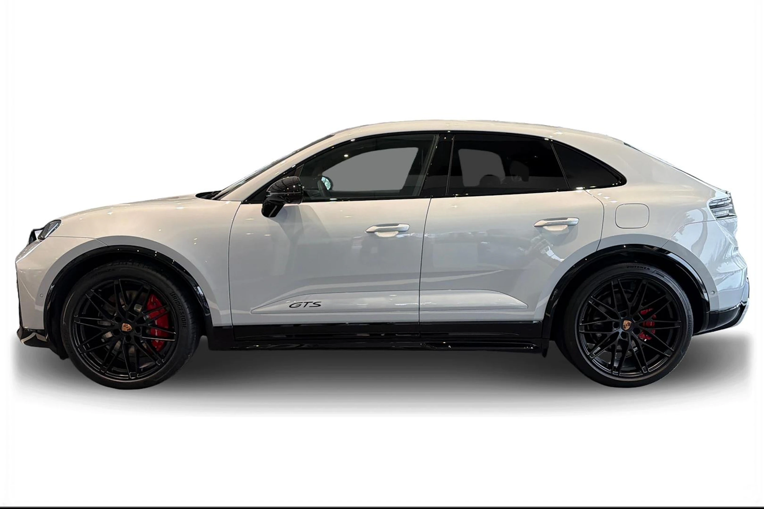 harmaa Porsche Macan 2026 kuva 6.