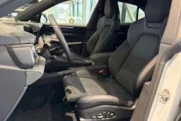 harmaa Porsche Macan 2026 kuva 10.