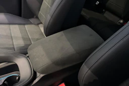 harmaa Porsche Macan 2026 kuva 20.