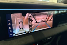 harmaa Porsche Macan 2026 kuva 28.