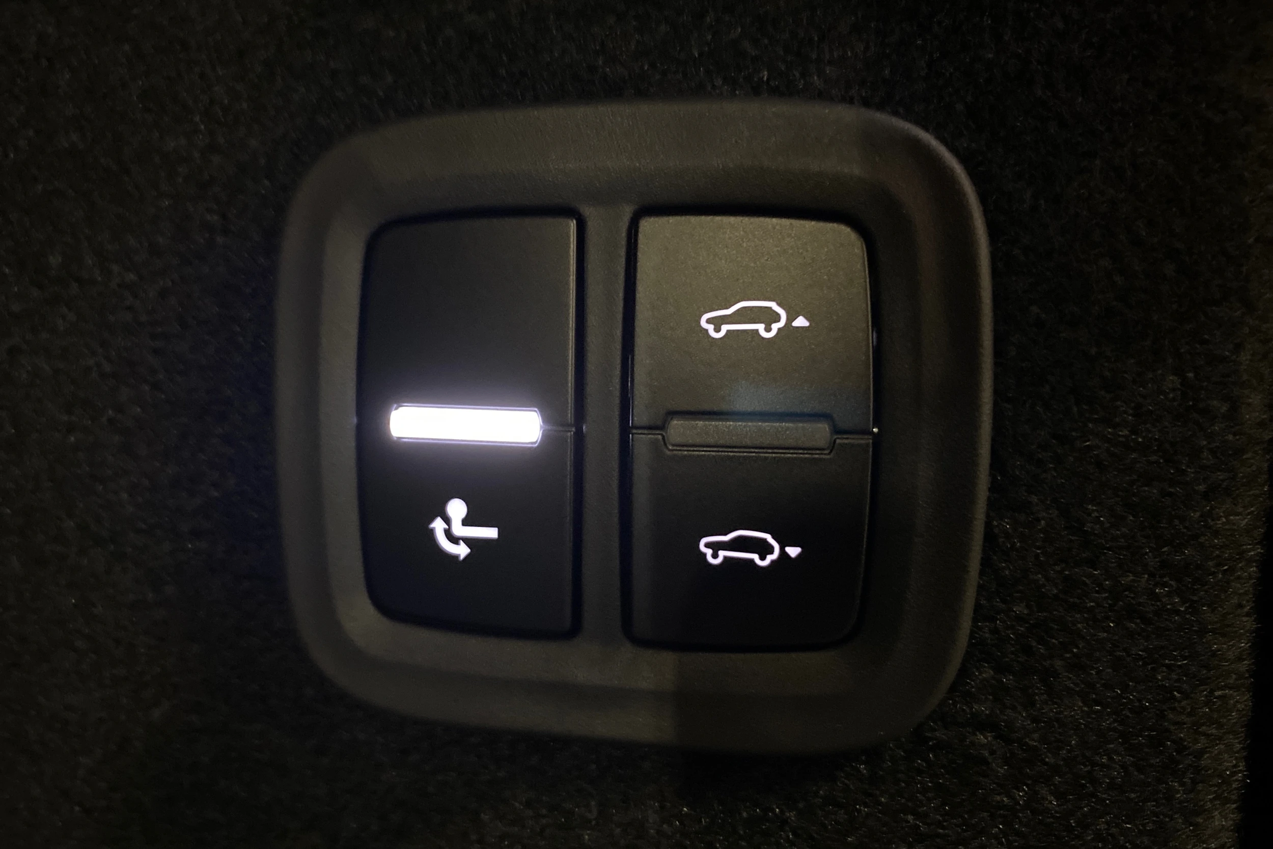 harmaa Porsche Macan 2026 kuva 13.