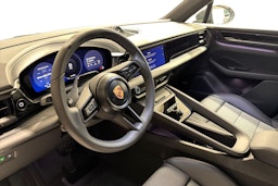 harmaa Porsche Macan 2026 kuva 7.