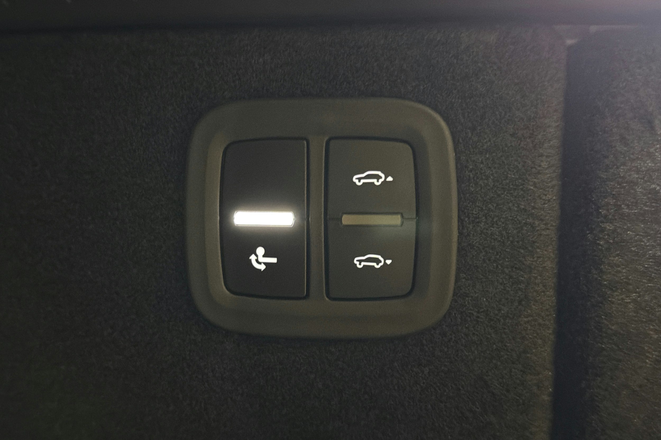 harmaa Porsche Macan 2026 kuva 13.