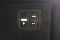 harmaa Porsche Macan 2026 kuva 13.