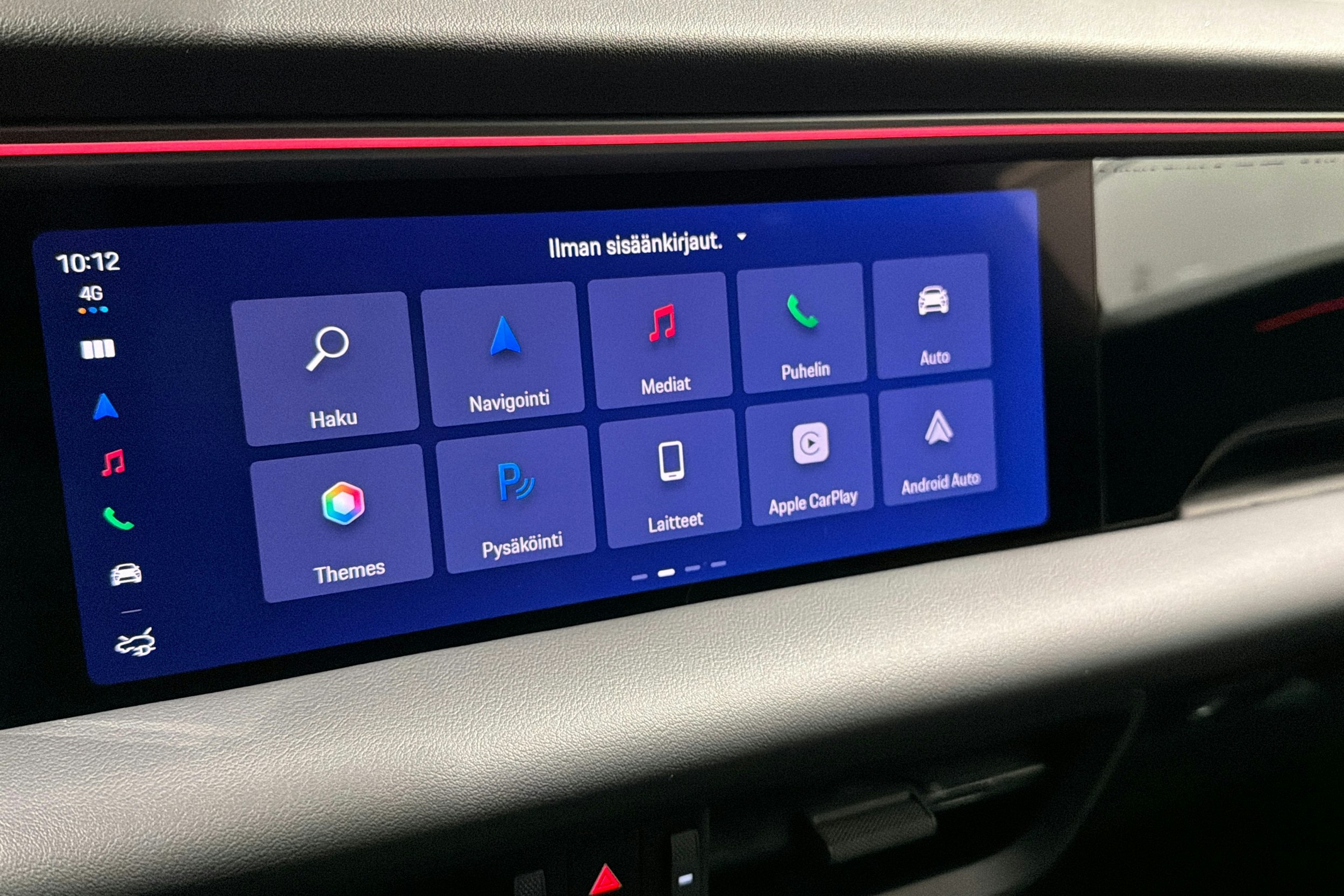 harmaa Porsche Macan 2026 kuva 15.