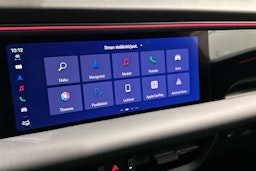 harmaa Porsche Macan 2026 kuva 15.