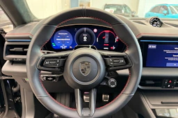 musta Porsche Macan 2026 kuva 16.
