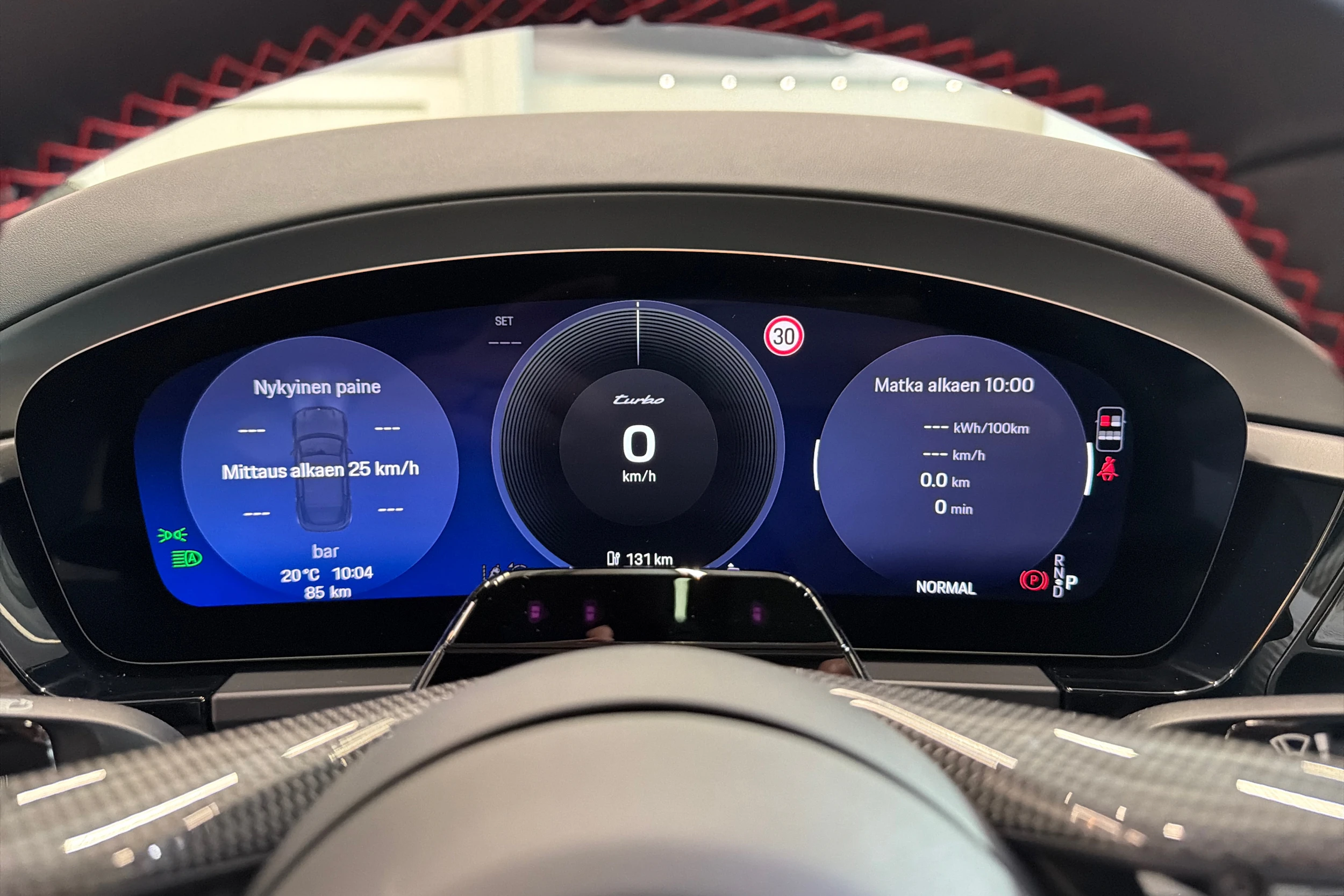 musta Porsche Macan 2026 kuva 18.