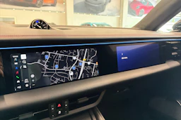 musta Porsche Macan 2026 kuva 21.