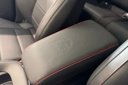 musta Porsche Macan 2026 kuva 27.