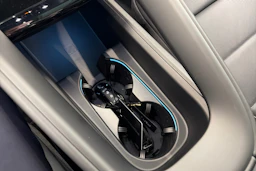 musta Porsche Macan 2026 kuva 28.