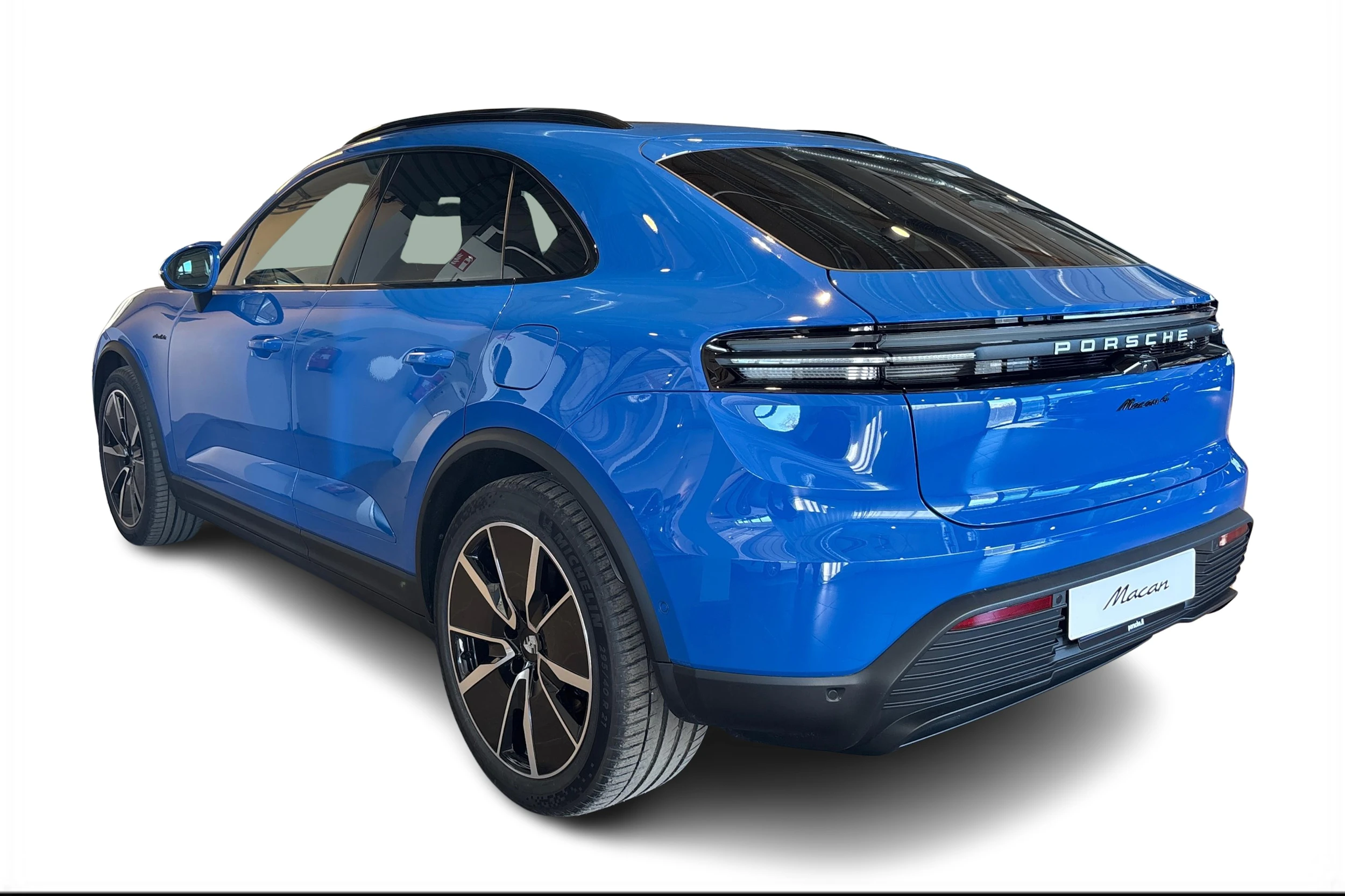 sininen Porsche Macan 2026 kuva 2.