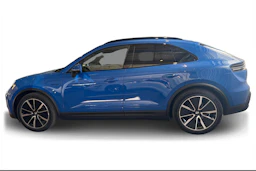 sininen Porsche Macan 2026 kuva 6.
