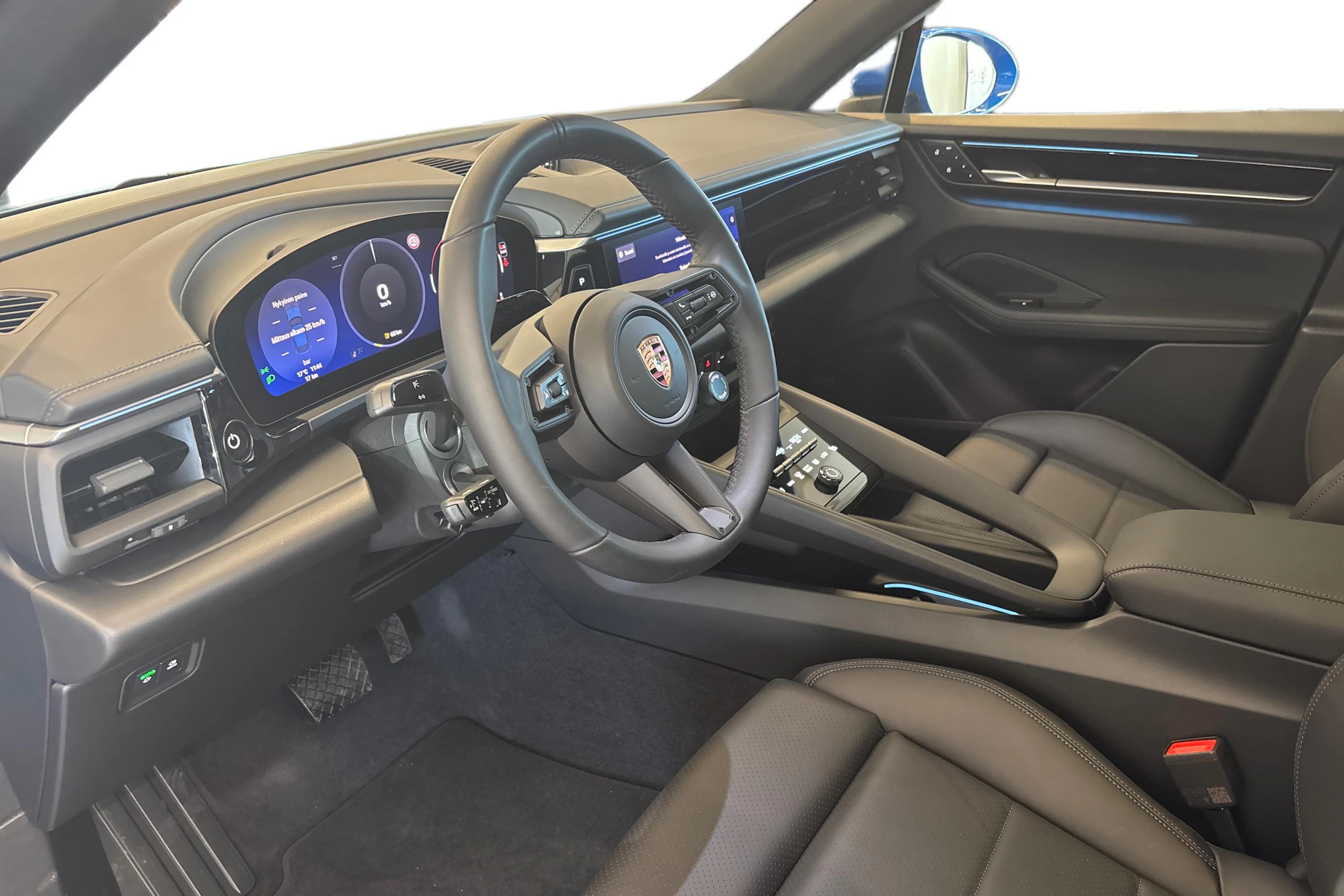 sininen Porsche Macan 2026 kuva 7.