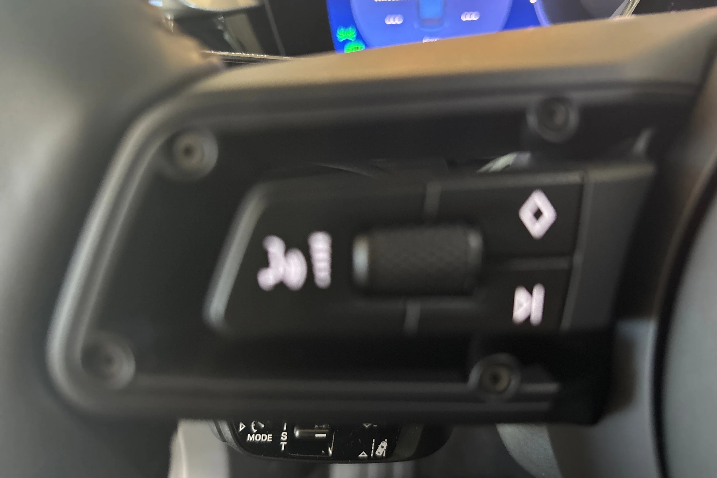 sininen Porsche Macan 2026 kuva 16.