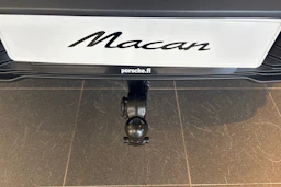 sininen Porsche Macan 2026 kuva 25.