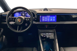 harmaa Porsche Macan 2026 kuva 6.