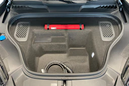harmaa Porsche Macan 2026 kuva 9.