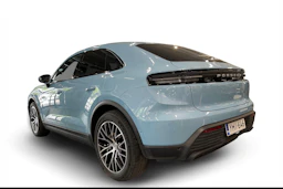 sininen Porsche Macan 2026 kuva 2.