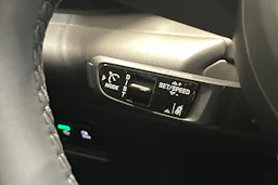 punainen Porsche Macan 2026 kuva 13.