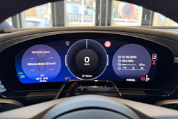 musta Porsche Macan 2026 kuva 13.