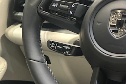 harmaa Porsche Macan 2026 kuva 10.