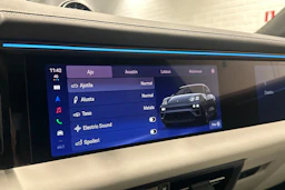 harmaa Porsche Macan 2026 kuva 22.