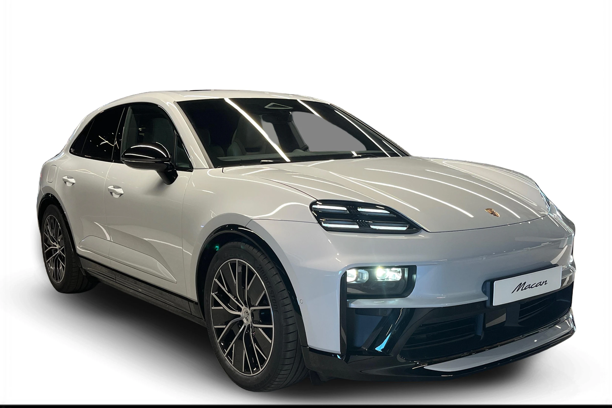 met. harmaa Porsche Macan 2026 kuva 1.