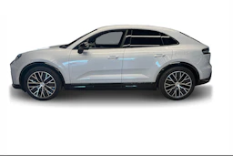 met. harmaa Porsche Macan 2026 kuva 6.