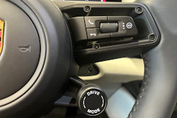 met. harmaa Porsche Macan 2026 kuva 20.