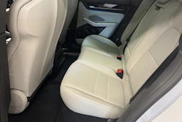 met. harmaa Porsche Macan 2026 kuva 30.