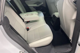 met. harmaa Porsche Macan 2026 kuva 32.