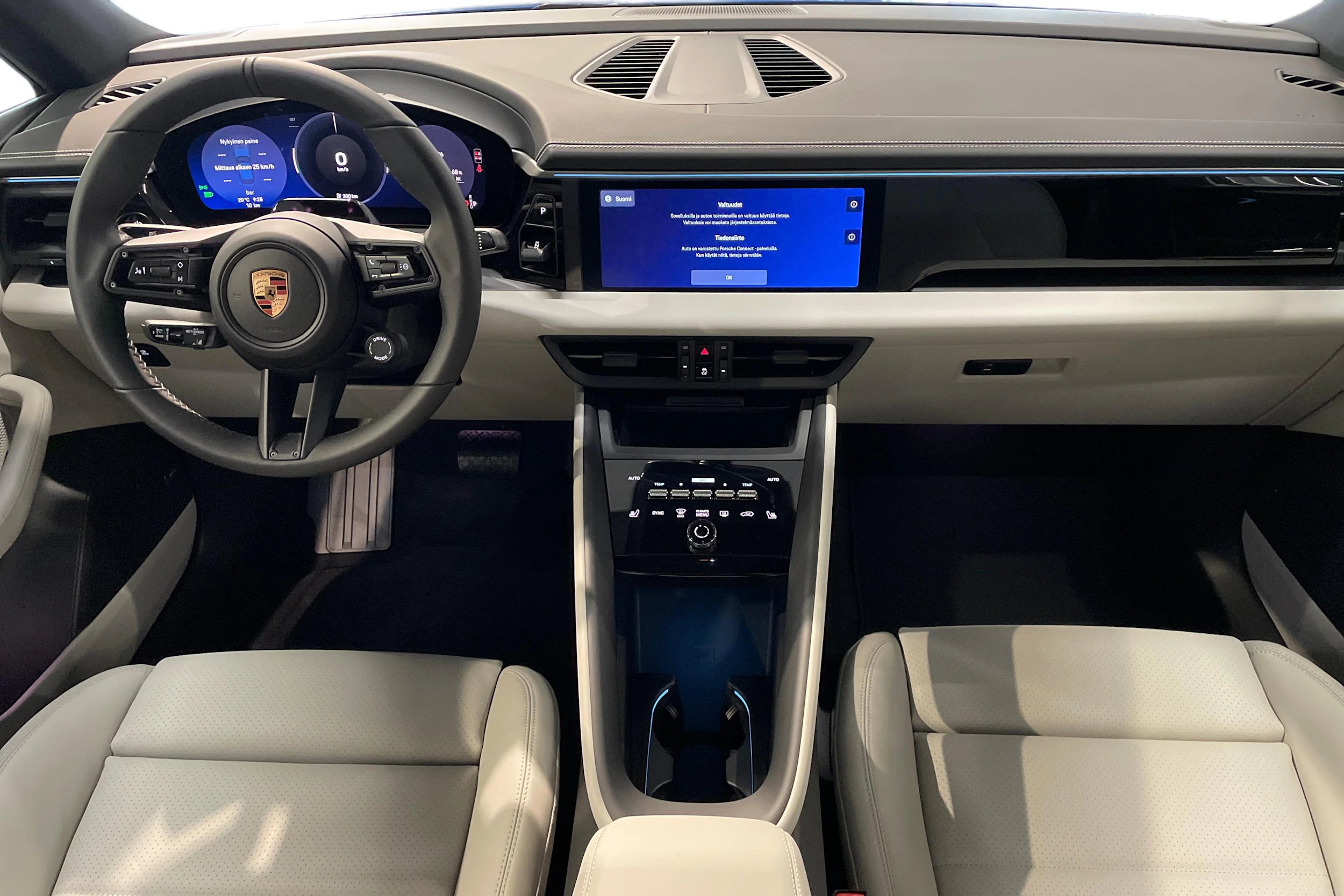 met. sininen Porsche Macan 2026 kuva 7.