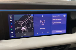 met. sininen Porsche Macan 2026 kuva 11.