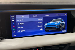 met. sininen Porsche Macan 2026 kuva 14.