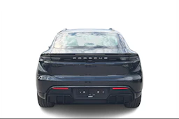 harmaa Porsche Macan 2026 kuva 3.