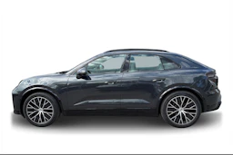 harmaa Porsche Macan 2026 kuva 5.