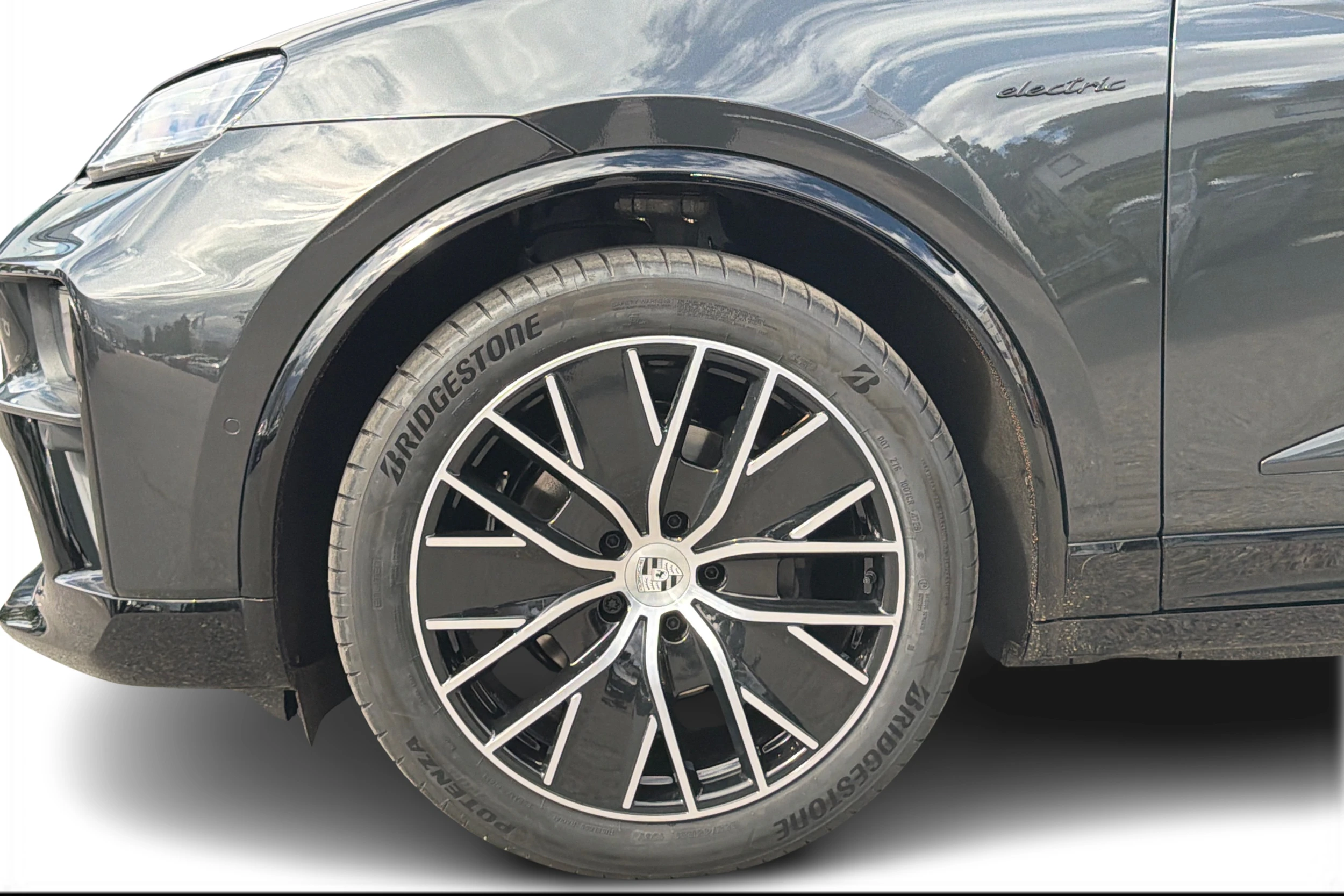 harmaa Porsche Macan 2026 kuva 8.