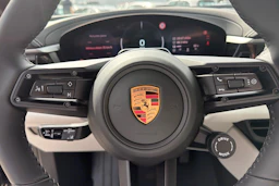 harmaa Porsche Macan 2026 kuva 16.