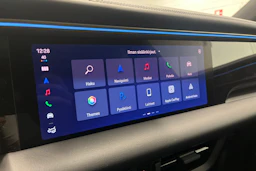 harmaa Porsche Macan 2026 kuva 18.